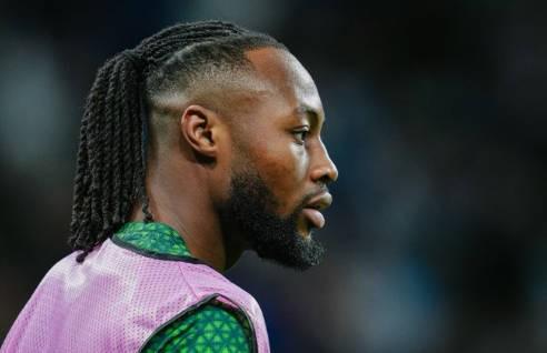 参加非职业+英格兰4个级别联赛+欧冠，塞门约为历史第二人